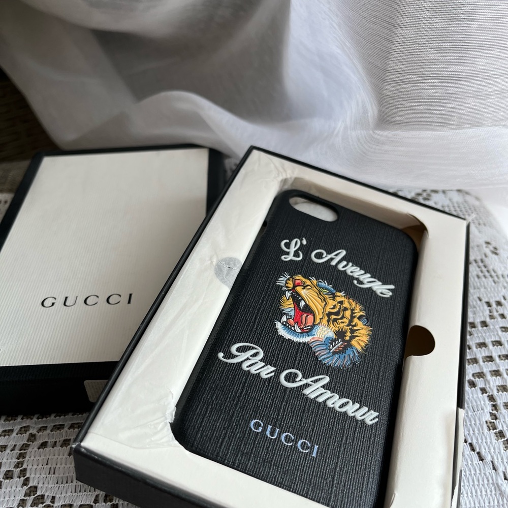 New Gucci iPhone 10/X Case *full inclusion*♥️ L’aveugle par amour